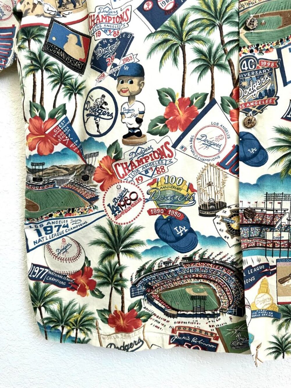 Reyn Spooner Los Angeles Dodgers Hawaiian Shirt - Picture 9 of 10